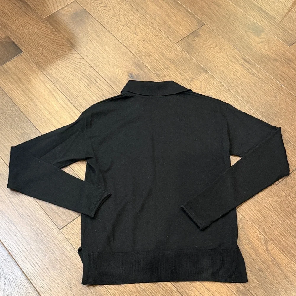 Banana Republic Black 100% Merino Wool Collard V Neck Sweater XXS C25-007